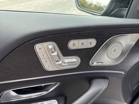 New 2026 Mercedes-Benz GLS 450 4MATIC image 11