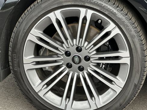 Used 2023 Land Rover Range Rover Sport SE Dynamic image 31