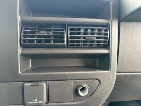 Used 2024 Chevrolet Express 2500 w/ Driver Convenience Package image 27