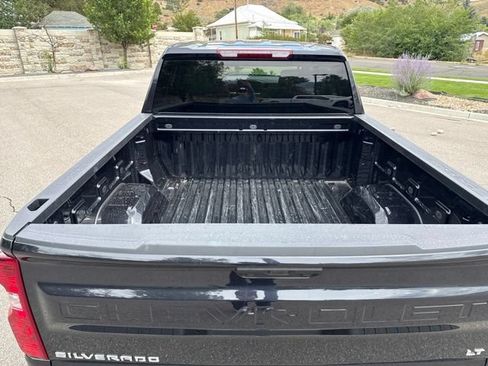 Used 2024 Chevrolet Silverado 1500 LT AWD/4WD image 8
