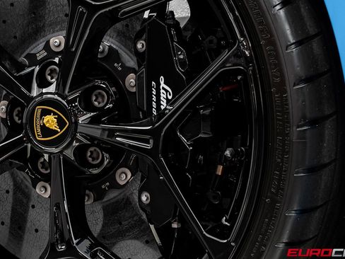 Used 2025 Lamborghini Revuelto AWD/4WD image 27