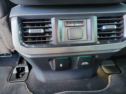 Certified 2022 Ford F150 Platinum w/ Equipment Group 701A High image 19