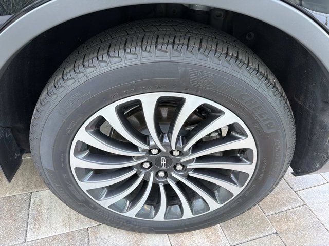 Used 2023 Lincoln Aviator Reserve w/ Equipment Group 201A RWD image 32
