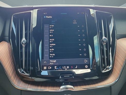 New 2024 Volvo XC60 B5 Ultimate w/ Protection Package Premier image 30