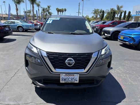 Used 2021 Nissan Rogue S image 3