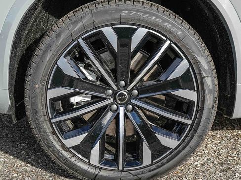 New 2026 Volvo XC90 T8 Ultra w/ Protection Package image 11