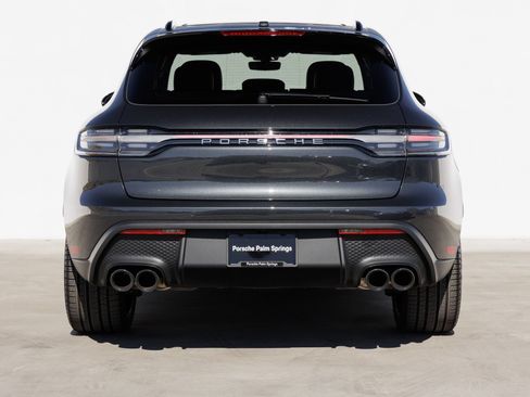 Certified 2026 Porsche Macan AWD/4WD image 6