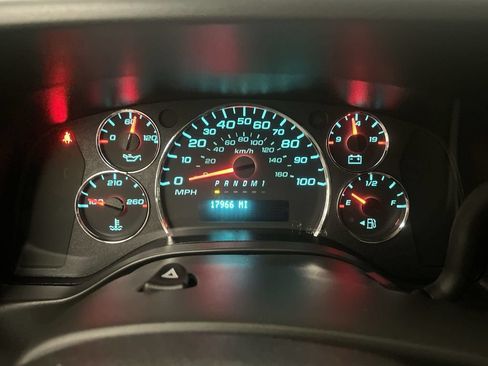 Used 2025 GMC Savana 2500 w/ Driver Convenience Package RWD image 6