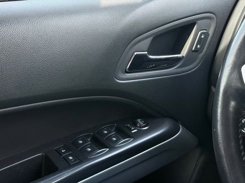 Used 2022 Chevrolet Colorado ZR2 image 25