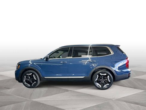 Certified 2024 Kia Telluride S w/ S Sunroof Package FWD image 5