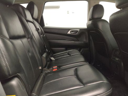 Used 2017 Nissan Pathfinder SL w/ SL Premium Package AWD/4WD image 19