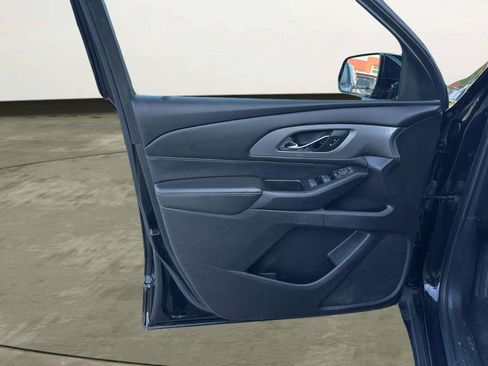 Used 2019 Chevrolet Traverse LS FWD image 6