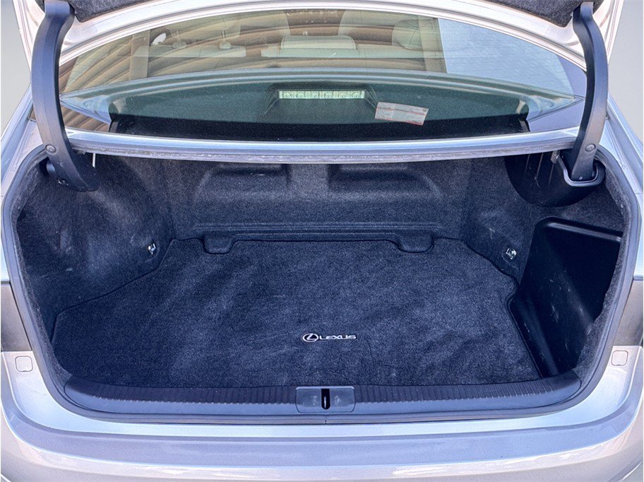 Used 2016 Lexus ES 300h w/ Luxury Package w/Wood Trim FWD image 26