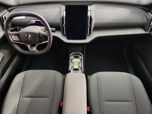 New 2026 Volvo EX30 Plus w/ Climate Package image 4