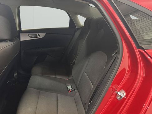 Used 2022 Kia Forte LXS FWD image 11