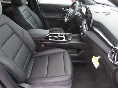 New 2026 Chevrolet Equinox LT w/ Convenience Package II image 12