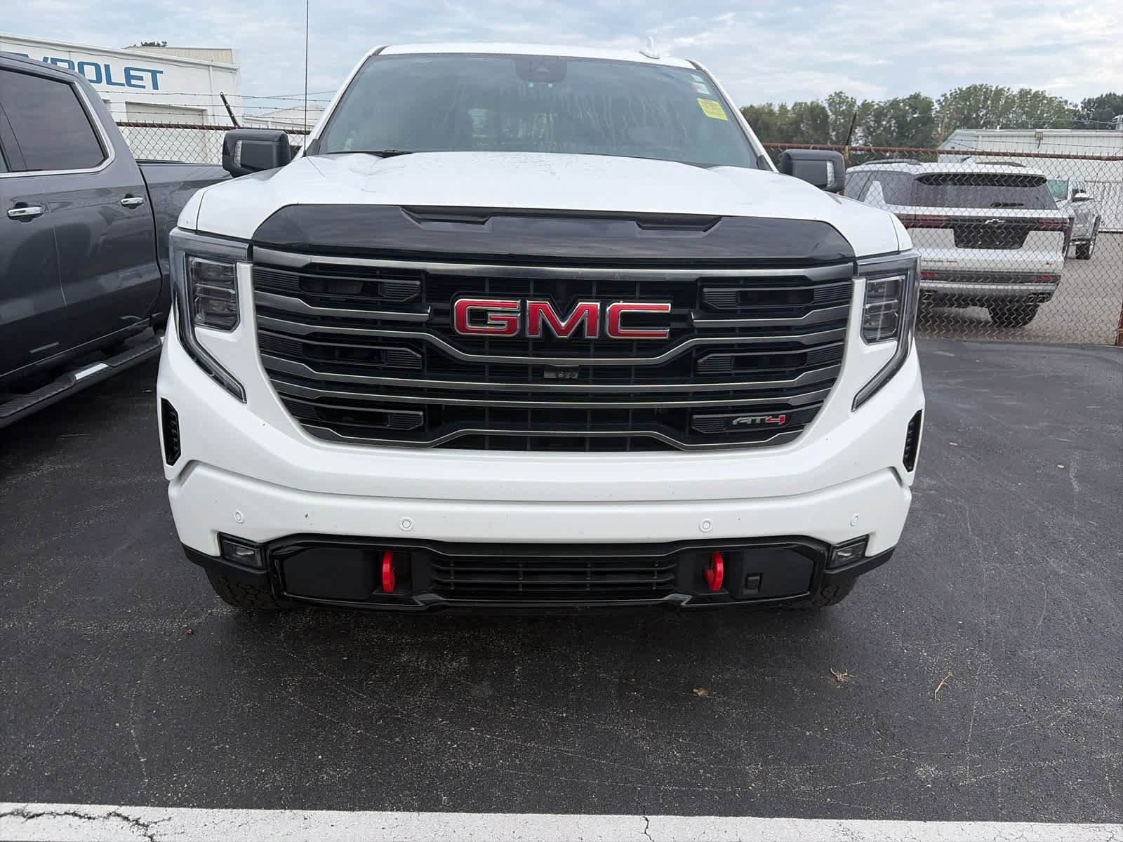 Used 2026 GMC Sierra 1500 AT4 w/ Technology Package AWD/4WD image 2