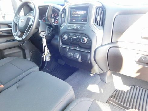 Used 2023 Chevrolet Silverado 2500 Custom image 21