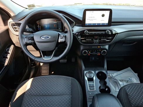 Certified 2023 Ford Escape Active AWD/4WD image 12