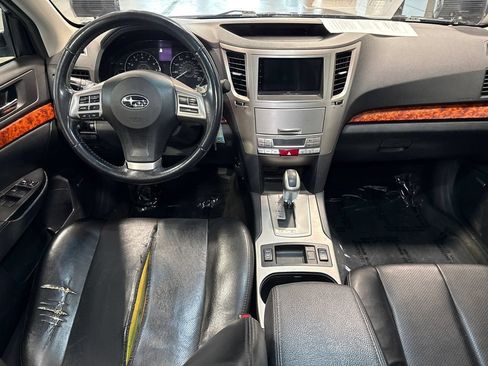 Used 2012 Subaru Outback 3.6R Limited w/ Moonroof Pkg AWD/4WD image 10