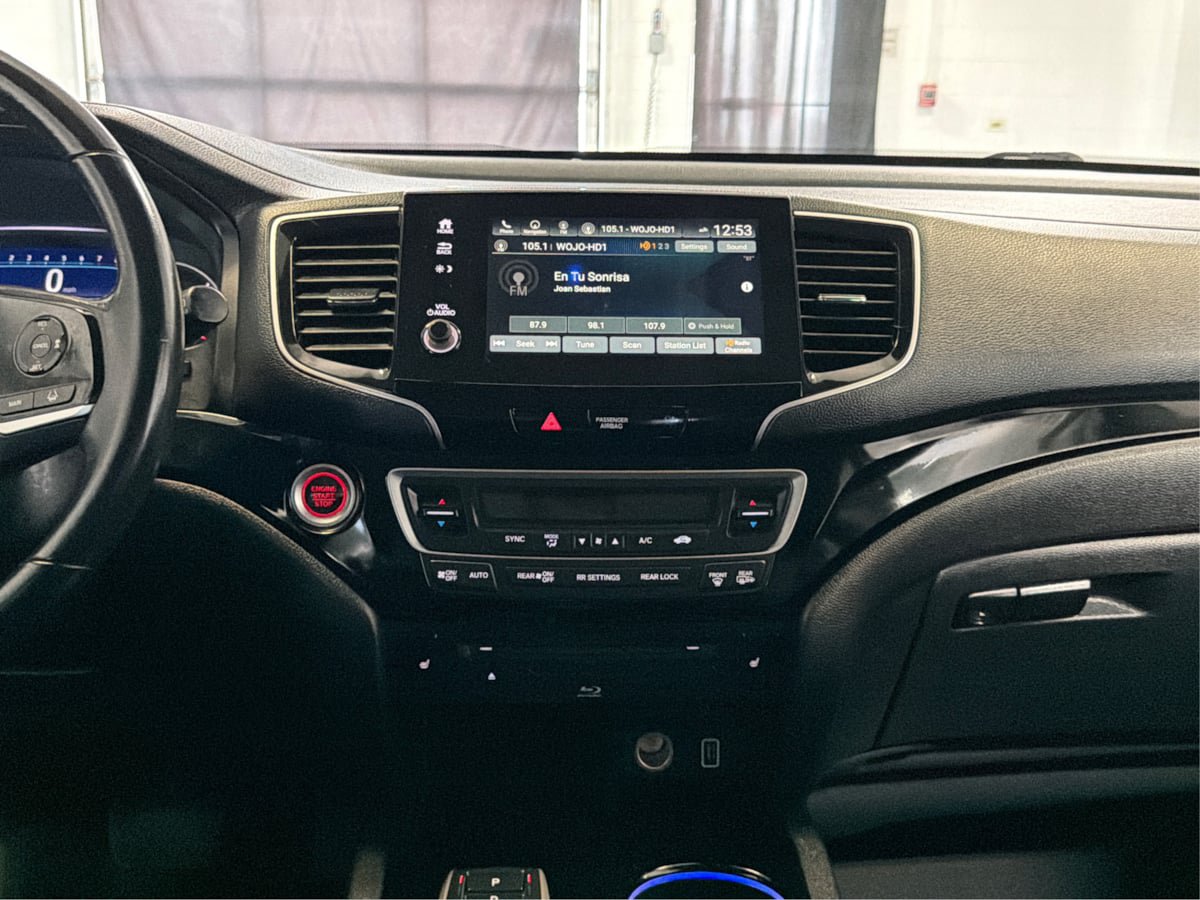 Used 2020 Honda Pilot Touring image 17