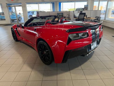 Used 2015 Chevrolet Corvette Z06 w/ 3LZ Preferred Equipment Group RWD image 4