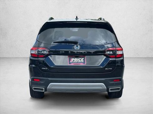 Used 2023 Honda Pilot Elite image 6