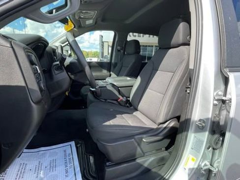 Used 2023 Chevrolet Silverado 2500 Custom w/ Custom Value Package image 11