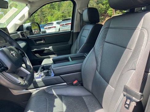 Used 2024 Toyota Tundra Limited AWD/4WD image 8