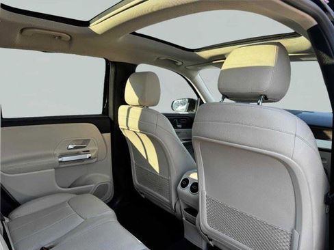 Used 2021 Mercedes-Benz GLB 250 image 44