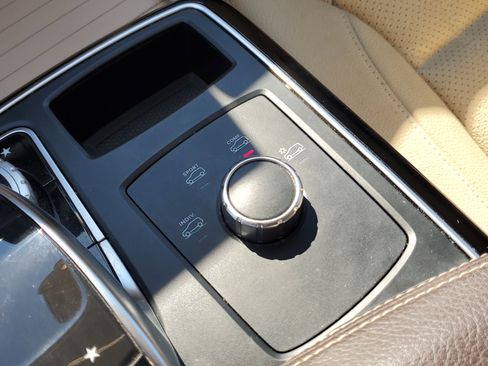 Used 2018 Mercedes-Benz GLE 350 image 29