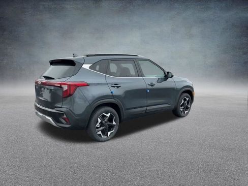 Used 2024 Kia Seltos EX FWD image 22