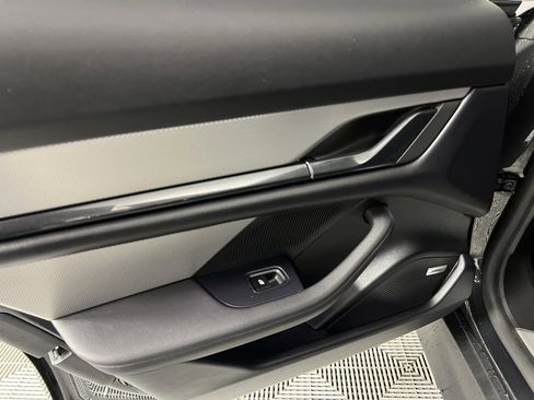 Used 2024 Porsche Taycan 4S image 28