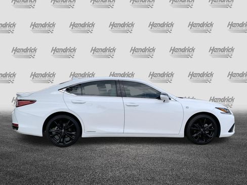 Used 2022 Lexus ES 300h F Sport w/ Accessory Package 2 FWD image 11