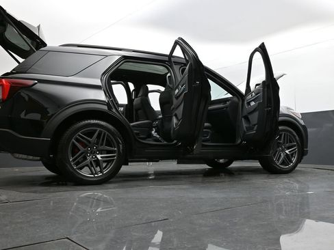 New 2026 Ford Explorer ST w/ Sun And Sound Package AWD/4WD image 38
