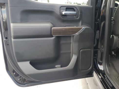 Used 2022 Chevrolet Silverado 1500 LT Trail Boss w/ LT Trail Boss Premium Package image 12