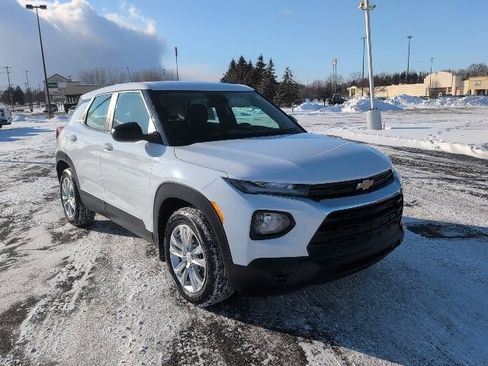 Used 2023 Chevrolet TrailBlazer LS image 12