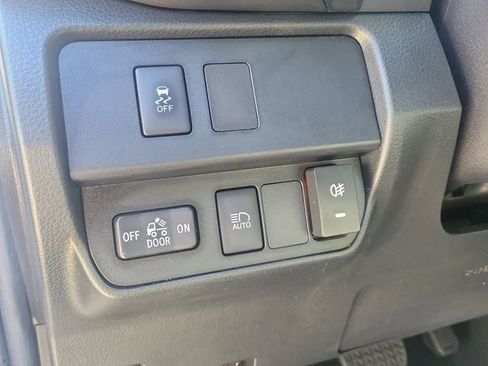 Used 2023 Toyota Tacoma SR AWD/4WD image 9