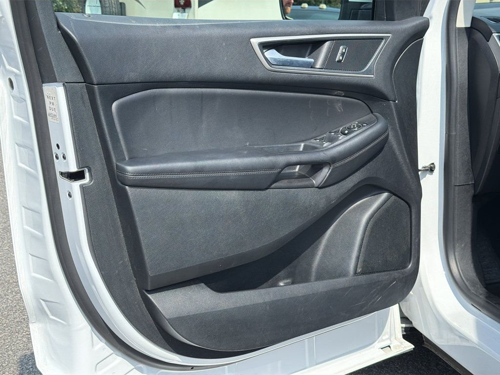 Used 2024 Ford Edge SEL AWD/4WD image 29