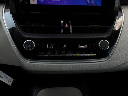 Used 2024 Toyota Corolla LE FWD image 28
