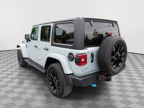 Used 2023 Jeep Wrangler Unlimited Sahara w/ Cold Weather Group AWD/4WD image 7