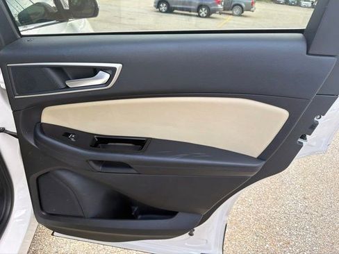 Used 2018 Ford Edge SEL w/ Equipment Group 201A FWD image 18