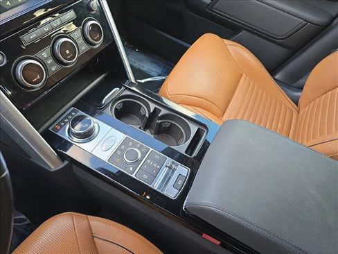 Used 2020 Land Rover Discovery HSE image 25