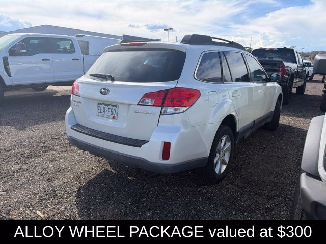Used 2014 Subaru Outback 2.5i w/ Alloy Wheel Package AWD/4WD image 4