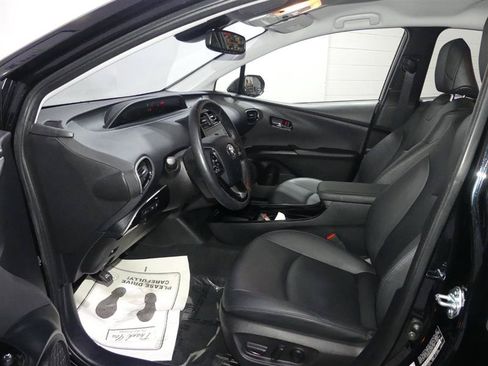 Used 2022 Toyota Prius FWD image 20