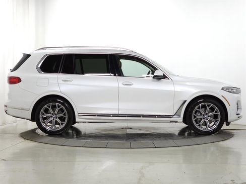 Used 2022 BMW X7 xDrive40i w/ Executive Package image 13