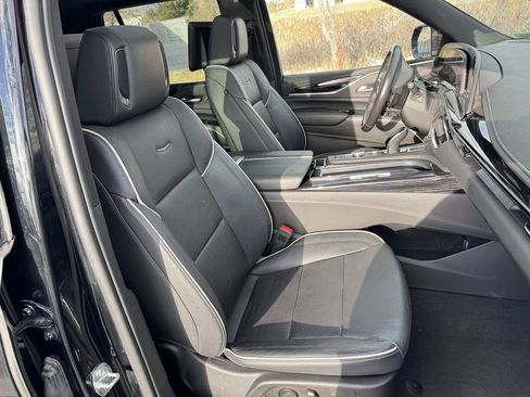 Used 2023 Cadillac Escalade Sport AWD/4WD image 31