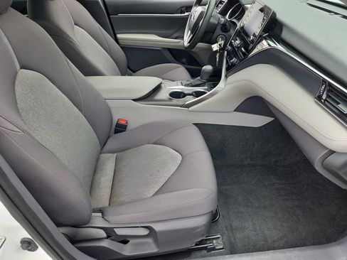 Used 2022 Toyota Camry LE FWD image 18