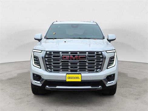 Used 2025 GMC Yukon XL Denali image 8