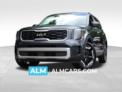Used 2024 Kia Telluride S w/ S Sunroof Package